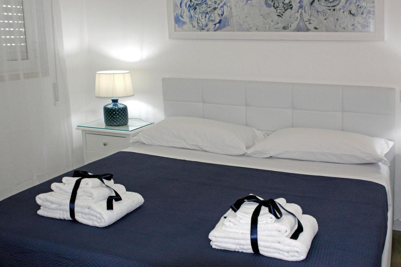Dimora Grazia In Riva Al Mare Apartment Monopoli Bagian luar foto